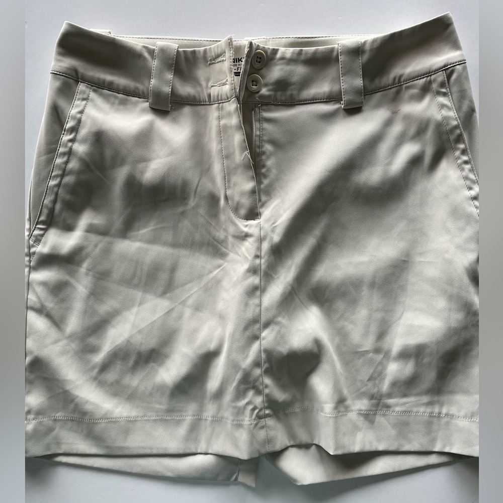 Nike golf/tennis skort. Tan. Size 2. EUC